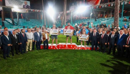 Aba Güreşi Festivalinde güreş ağası Türk Devletleri Teşkilatı Aksakallar Heyeti Başkanı Binali Yıldırım oldu