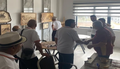Adanadaki huzurevi sakinleri Kapadokyayı gezdi