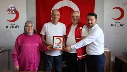 AK PARTİLİLERDEN KIZILAY ANTAKYA’YA ZİYARET