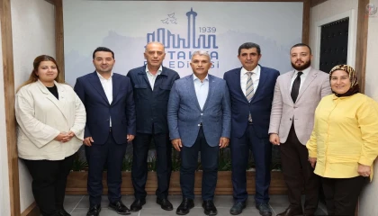 AK TEŞKİLAT TEK YUMRUK