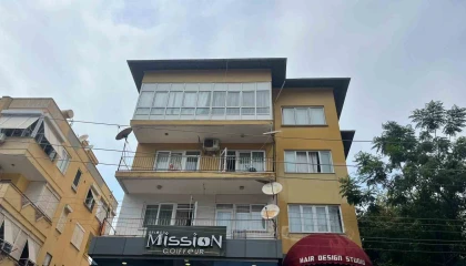 Alanyada balkonda çıkan yangın paniğe neden oldu