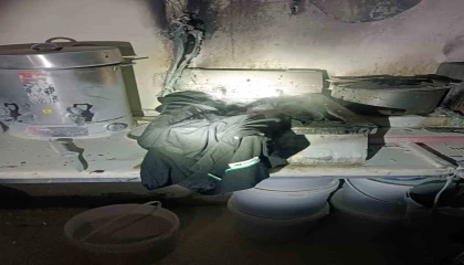 Alanyada restoranın mutfak bölümünde çıkan yangın büyümeden söndürüldü