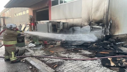 Antakyada mobilya atölyesinde yangın paniği
