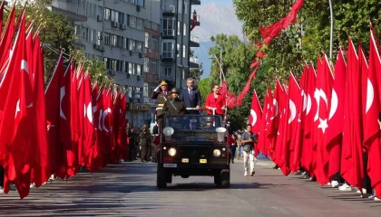 Antalyada 30 Ağustos coşkusu yaşandı