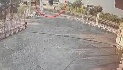 Antalyada çarpışan araçlar yayalara çarptı: 6 yaralı
