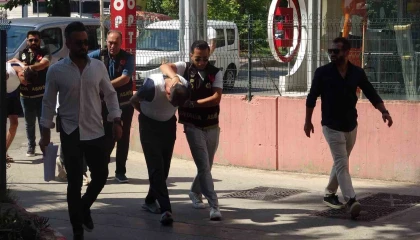 Antalyada cinayetle sonuçlanan otomobile silahlı saldırıya olayına 3 gözaltı