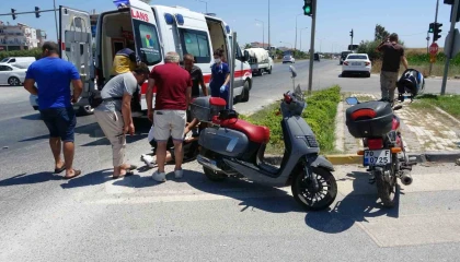 Antalyada devrilen motosikletli yaralandı