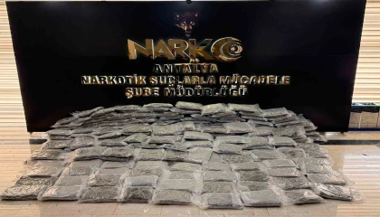 Antalyada uyuşturucu operasyonu: 250 kilogram esrar ele geçirildi