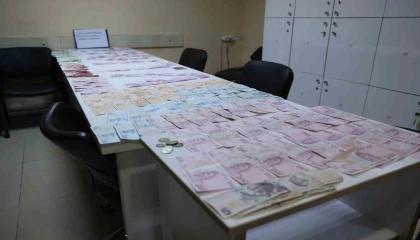 Antalyada yakalanan dilencinin üzerinden 17 bin TL çıktı