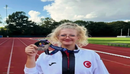 Antalyalı tenisçiden Avrupa Gençlik Oyunlarında çifte gümüş madalya