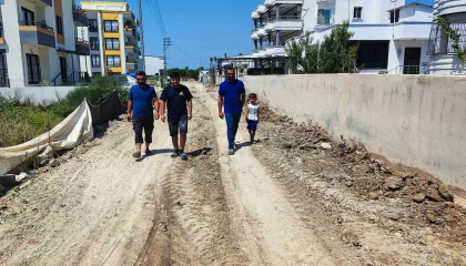 ASKİ yapmayınca, vatandaşlar kanalizasyon hattını kendi imkanlarıyla döşedi