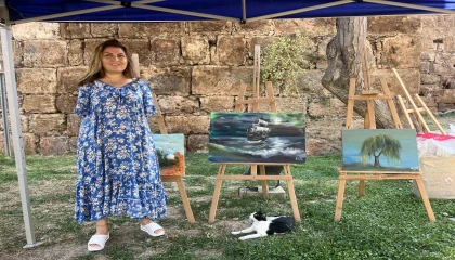 Ayaklarıyla hayata tutundu, eserleri sınırları aştı