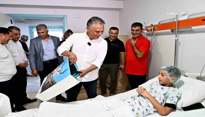Başkan Uysaldan sünnet olan çocuklara ziyaret