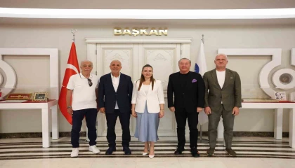 Büşra Özdemir, Alanyaspor yönetimini ağırladı