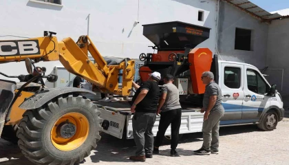 Büyükşehirden Korkutelili üreticiye yem ezme makinesi desteği
