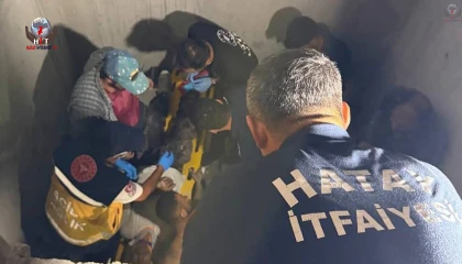 Defnede asansör boşluğuna düşen işçi yaralandı