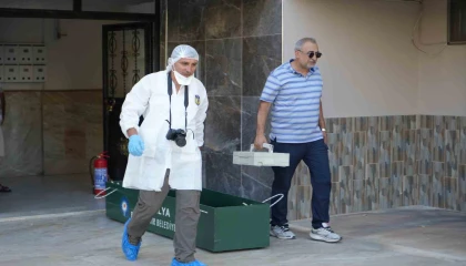 Evde ölü bulunan anne ile kızının cenazeleri Adli Tıp Kurumu morguna gönderildi
