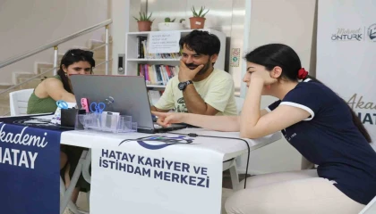 HBB, YKS tercih sürecinde adaylara ücretsiz danışmanlık hizmeti verdi