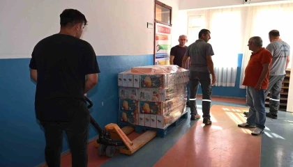Kemerde kırtasiye malzemelerinin dağıtımı devam ediyor