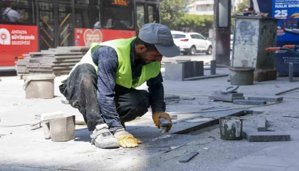 Kent merkezinin üç önemli bulvarına estetik dokunuş