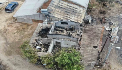 Mahalledeki yangın 80lik çiftin evini ve hatıralarını yaktı