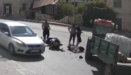 Mersinde motosiklet traktörle çarpıştı: 1 yaralı
