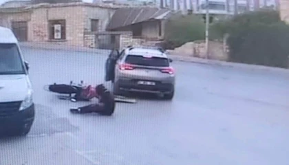 Mersinde otomobil ile motosiklet çarpıştı: 1 yaralı