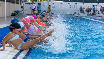 Mersinde yüzme kurslarından bin 330 kişi faydalandı