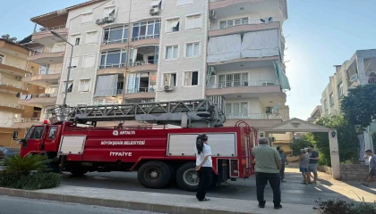 Ocakta unutulan yemek yangına neden oldu