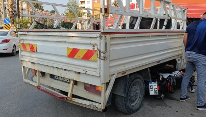 Pikap ile motosiklet çarpıştı, motosiklet sürücüsü yaralandı