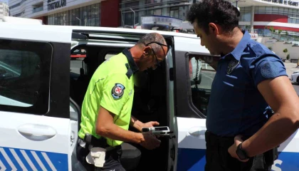 Polisin dur ihtarına uymayıp 3,86 promil alkollü çıkan sürücüye 450 bin lira ceza