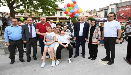 Rengarenk balonlar DMD kas hastası Görkem Efe için gökyüzüne bırakıldı