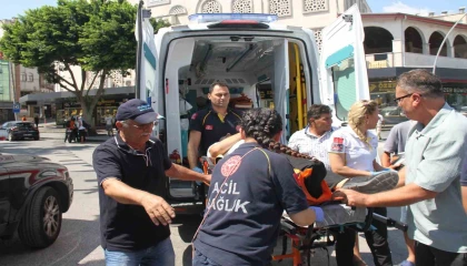 Serikte hafif ticari araç ile motosiklet çarpıştı: 1 yaralı
