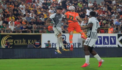 Trendyol Süper Lig: Corendon Alanyaspor: 1 - Beşiktaş: 0 (Maç sonucu)