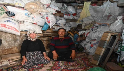 Yangında yuvalarını kaybeden yaşlı çifte yardım eli
