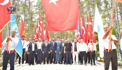 YAYLADAĞI’NDA PROTOKOL VATANDAŞLARI SELAMLADI
