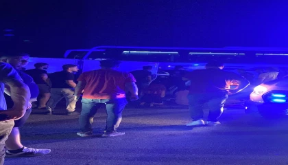Yolcu otobüsü makaslayan tıra çarptı: 1 ölü, 5 yaralı