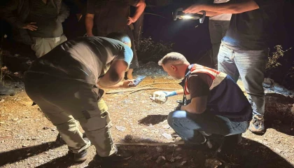 15 aydır kayıp şahsın kimliği ve kıyafeti ile 50 metre ilerisinde kafatası bulundu