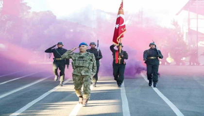 8inci Komando Tugay Komutanlığında sancak ve komuta devir teslim töreni düzenlendi