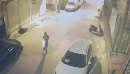 Adanada iki araca silahlı saldırı: Şüpheliler kameradan tespit edilip yakalandı