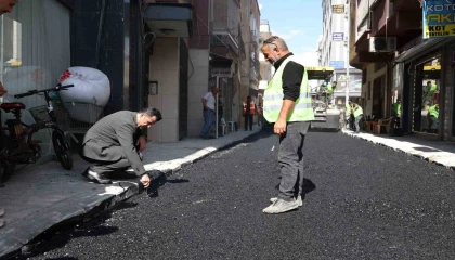 Akdenizde yol çalışmaları hız kesmeden sürüyor