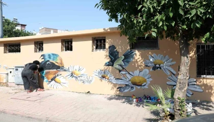 Akdenizin parkları sanatla renkleniyor