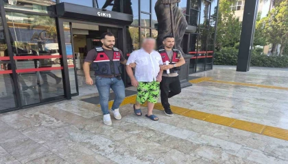 Alanyada kadın personele taciz iddiasıyla Rus turist tutuklandı