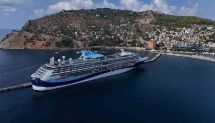 Alanyaya 9 ayda 8 kruvaziyerle 10 bin 476 turist geldi