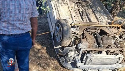 Altınözünde otomobil zeytinliğe uçtu: 1 yaralı