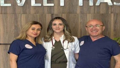 Anne ve babasının görev yaptığı hastanede doktor oldu: Evde prensesimiz, hastanede doktor hanım