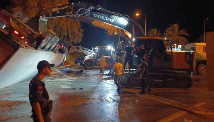 Antalyada 2 kişinin ölümüyle sonuçlanan tır kazasında kırmızı ışık detayı