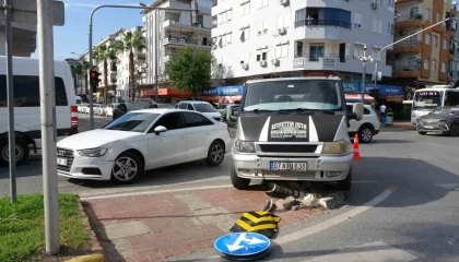 Antalyada ağır çekim gibi kaza