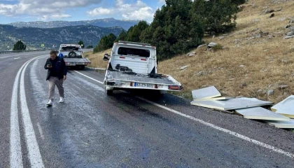 Antalyada iki ayrı trafik kazasında 2 kişi yaralandı