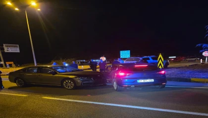 Antalyada trafik kazası: 2si Norveç vatandaşı 3 yaralı
